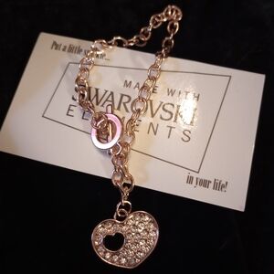 Bracelet with Swarovski crystal heart 8 inches nwt